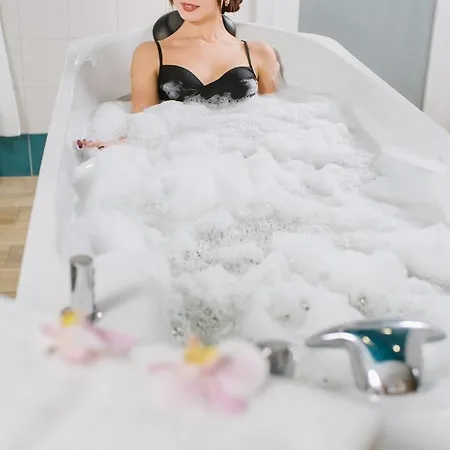 Alkor Hotel Truskavets