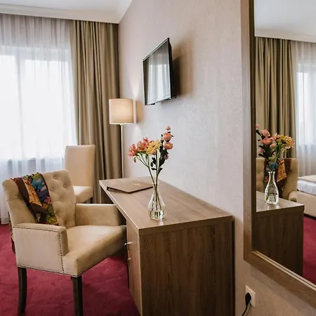 Hotel Alkor Truskawez